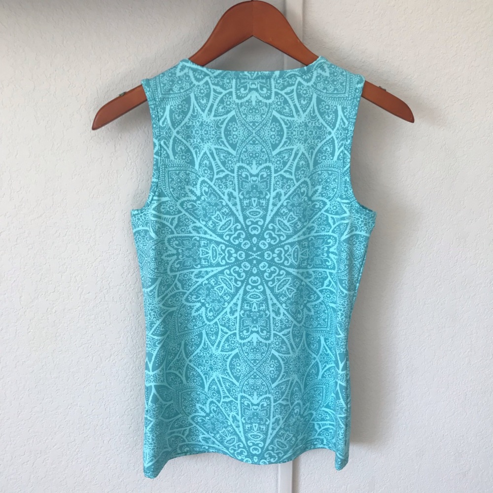 Athleta Tribal Printed Muscle Up Tank Top Blue - Picture 3 of 7